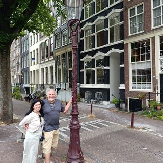 Guests with Dennis at a market in Amsterdam